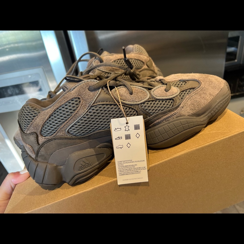 Yeezy 500 size 11 Men